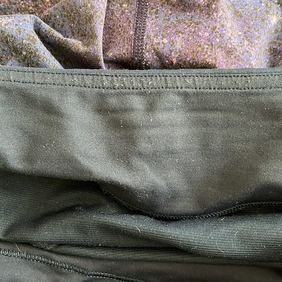 Women’s Lululemon speed up shorts - Picture 4 of 4